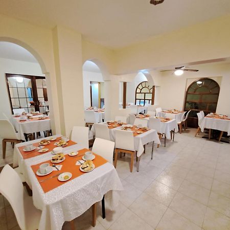 Hotel Provincia Трелев Екстериор снимка