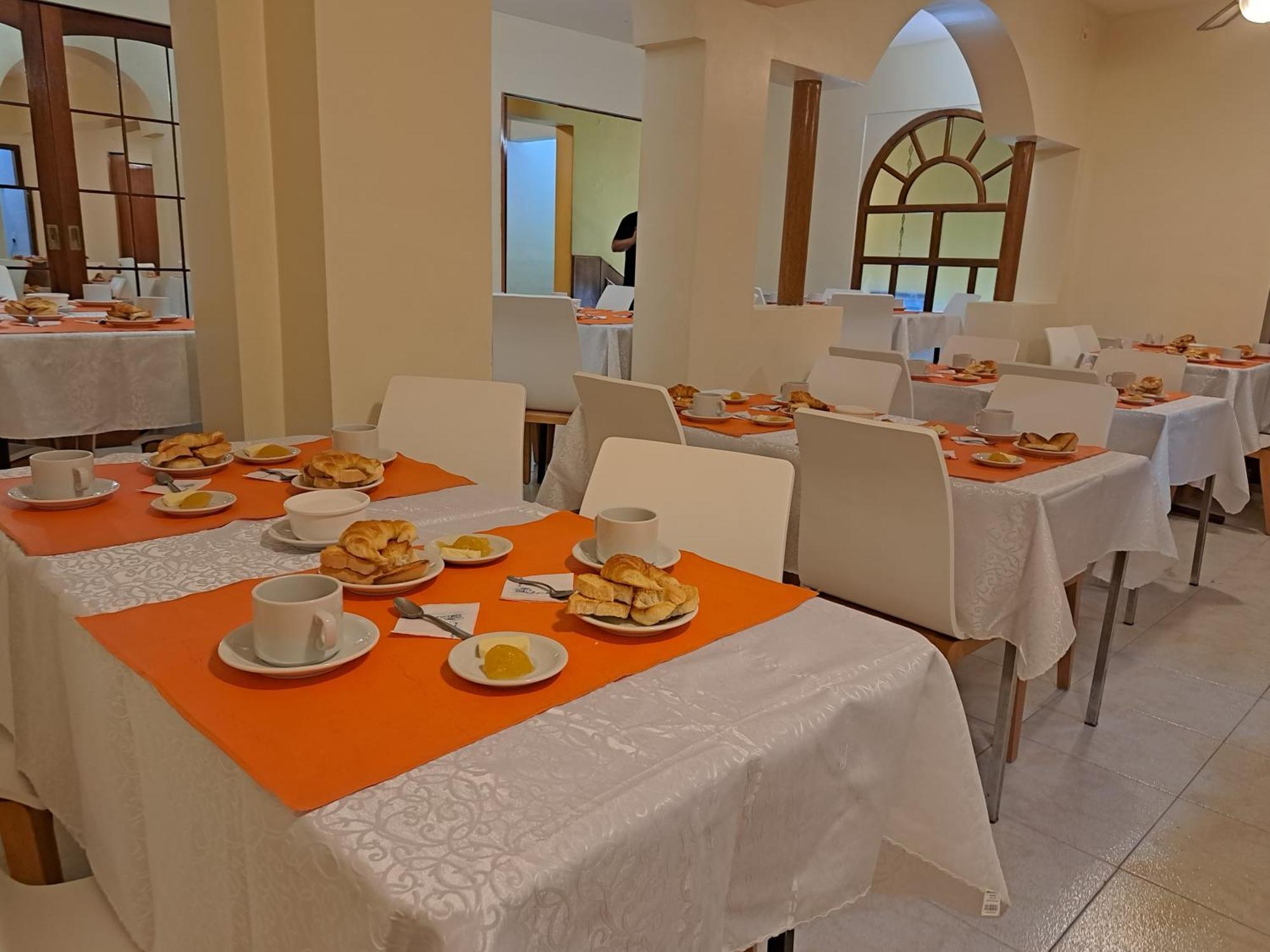 Hotel Provincia Трелев Екстериор снимка